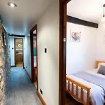 Wilsons - Cosy Based In The District Camerton (Cumbria)
