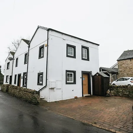 Wilsons - Cosy Based In The District * Camerton (Cumbria)